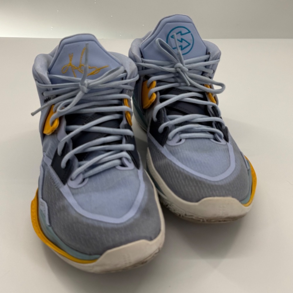 Nike Kyrie Infinity Basketball Shoes Mens 10.5 Retro Style Sneakerhead Training
